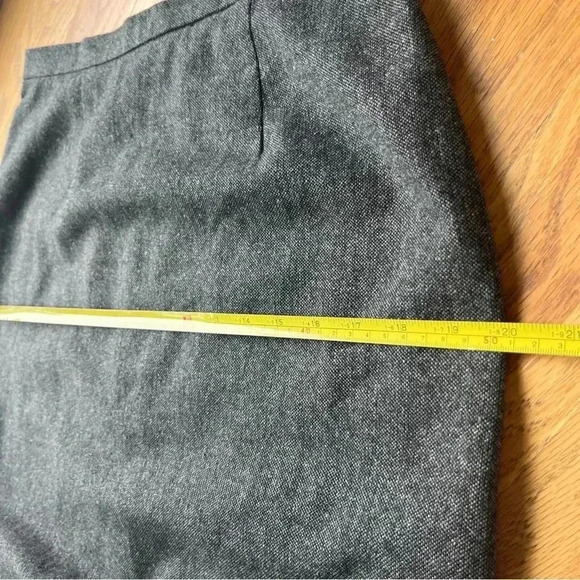 Vintage Sag Harbor 8 Petite Tweed Wool Blend Embroidered Hem Pencil Skirt Gray - Picture 9 of 11
